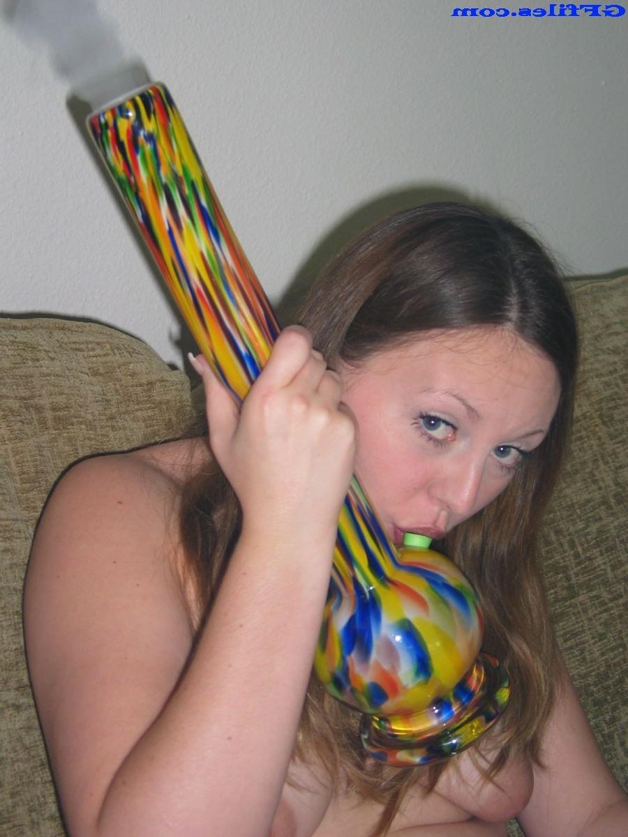 16P Candid shots of amateur drunk party girls