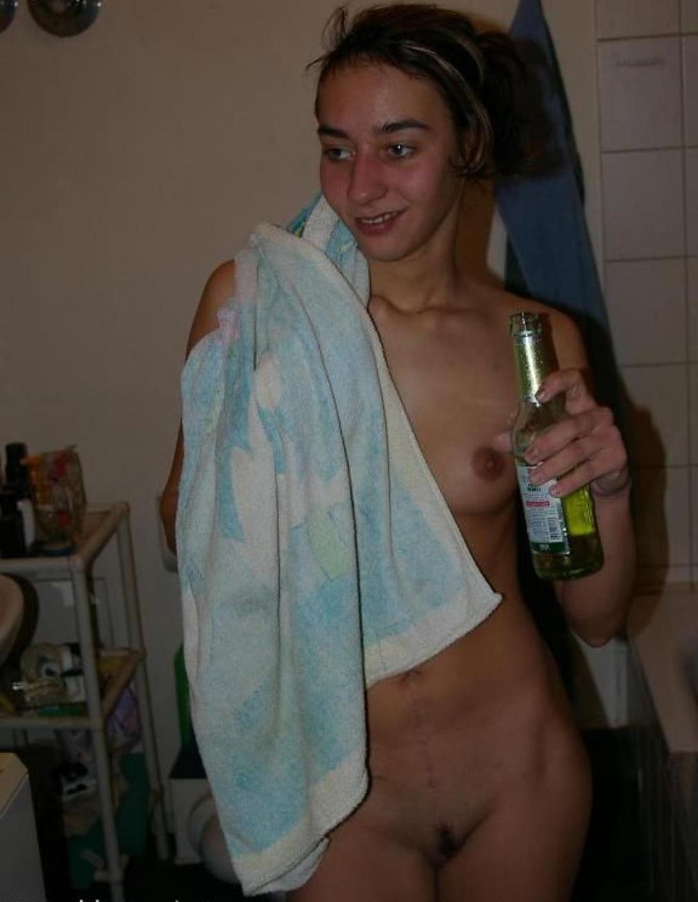 16P Cute girl stretching and playing with her pink pussy
