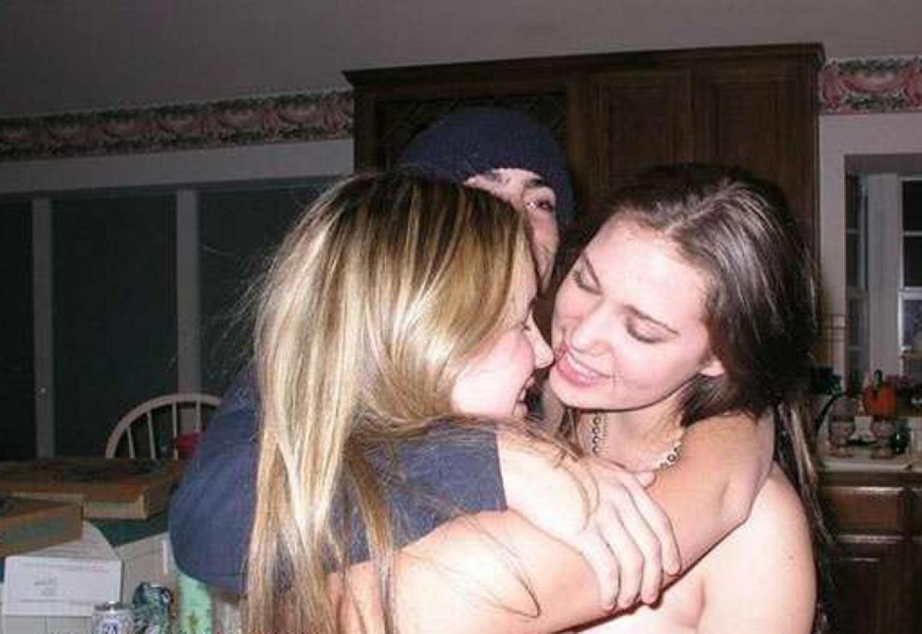15P Pictures of drunk chicks gone wild