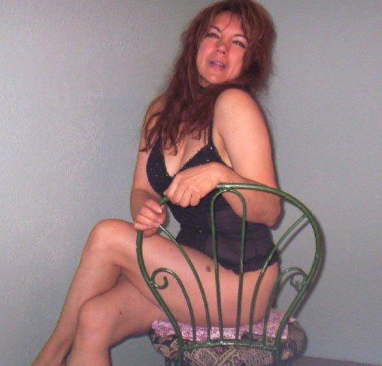 15P Photos of hot wives that you want to fuck