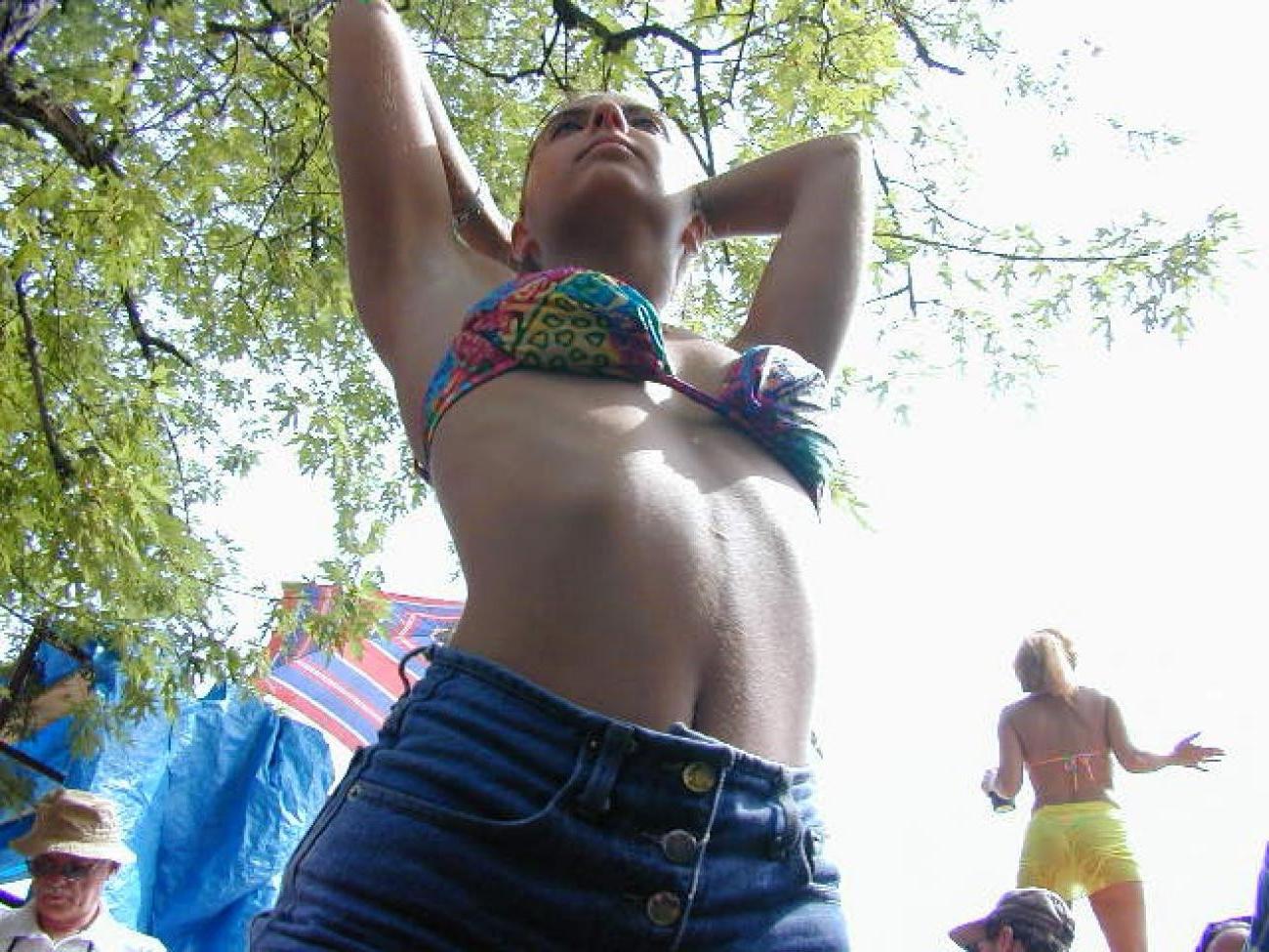 15P Pics of hot trashed chicks getting wild at parties
