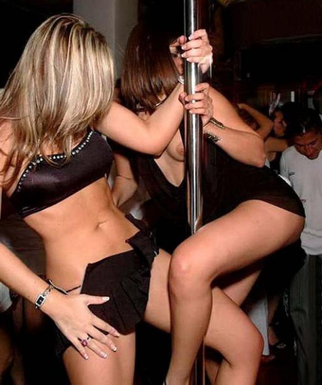 15P Pics of hot trashed chicks getting wild at parties