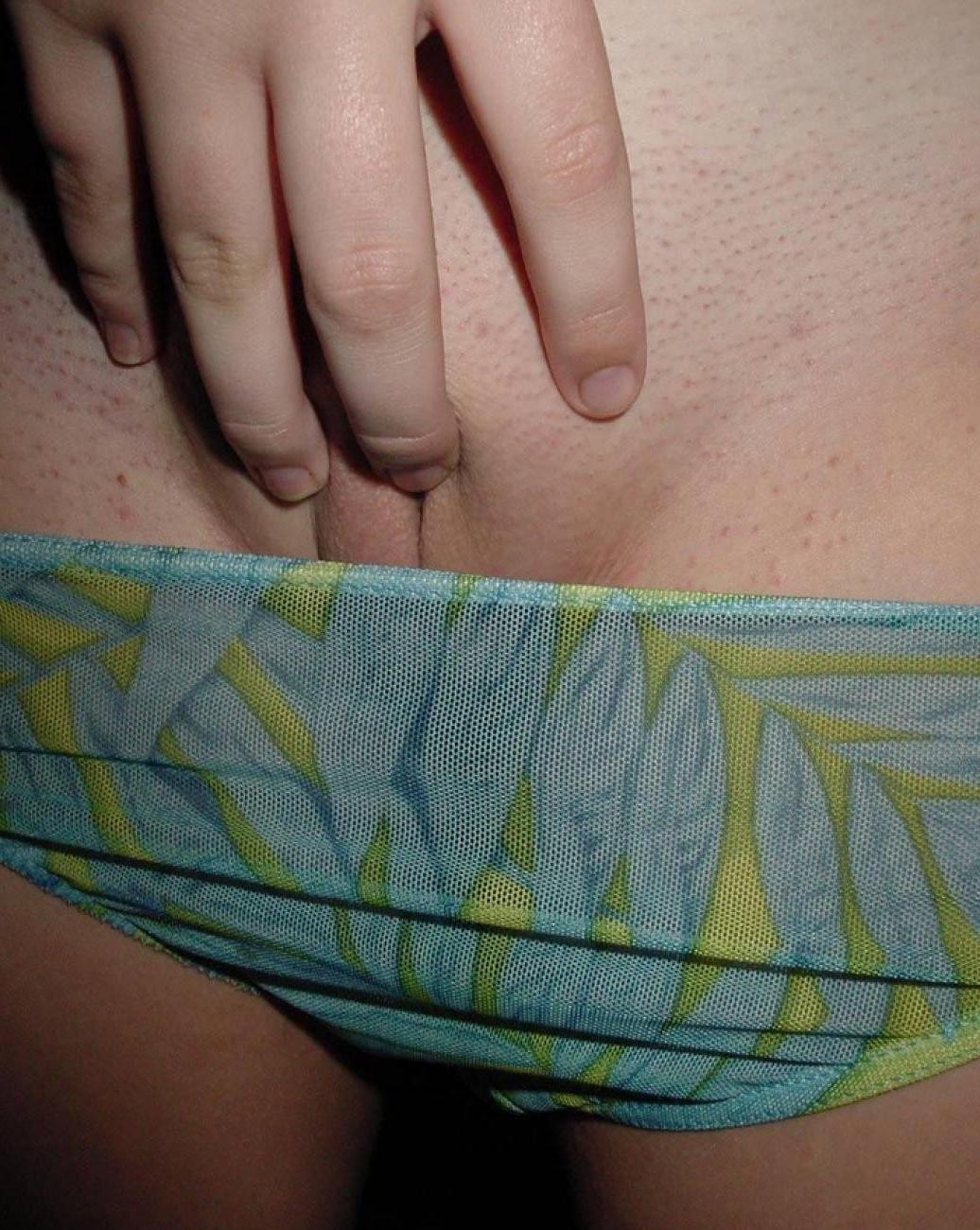 16P Pictures of a masturbating big-tittied chick