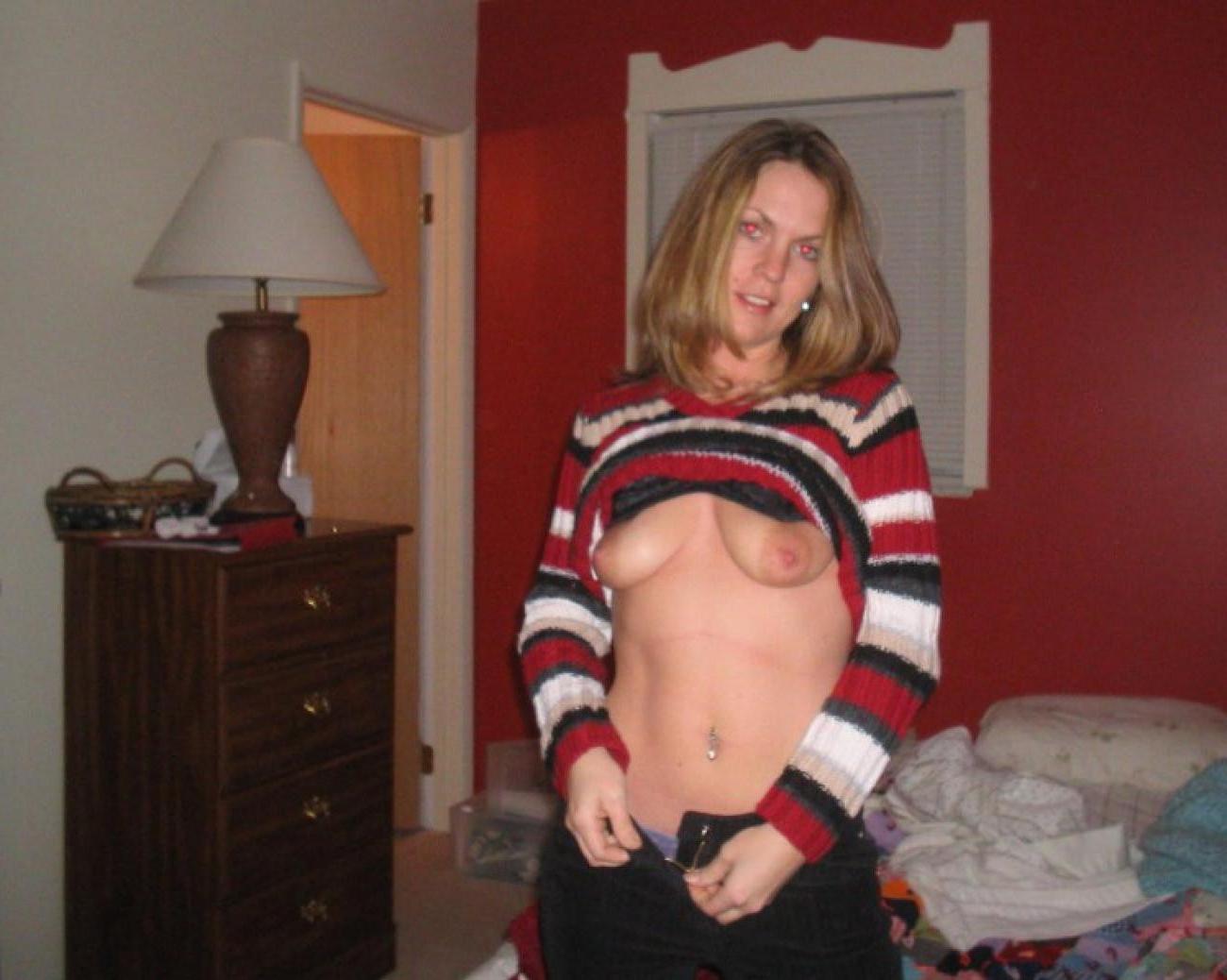15P Various photos of naughty and sexy MILFs