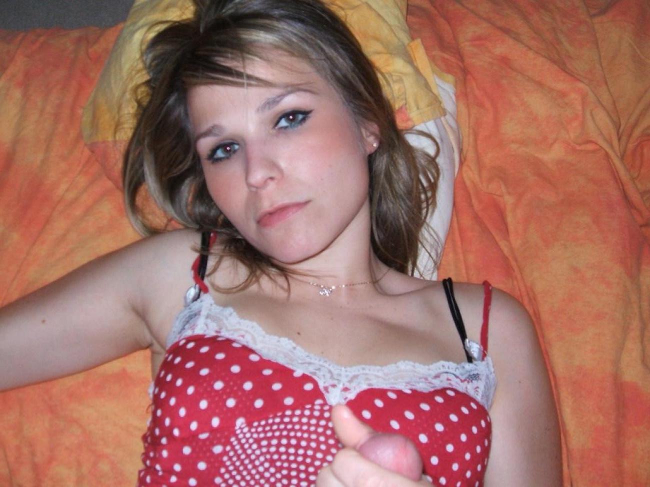15P Pictures of a drunk and horny wife giving a hot BJ
