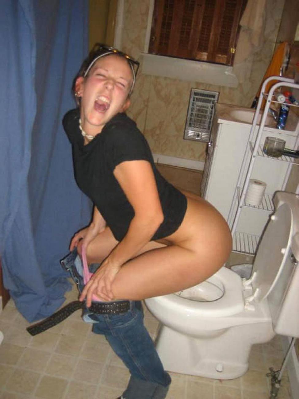 15P Dead-drunk teens caughty pissing