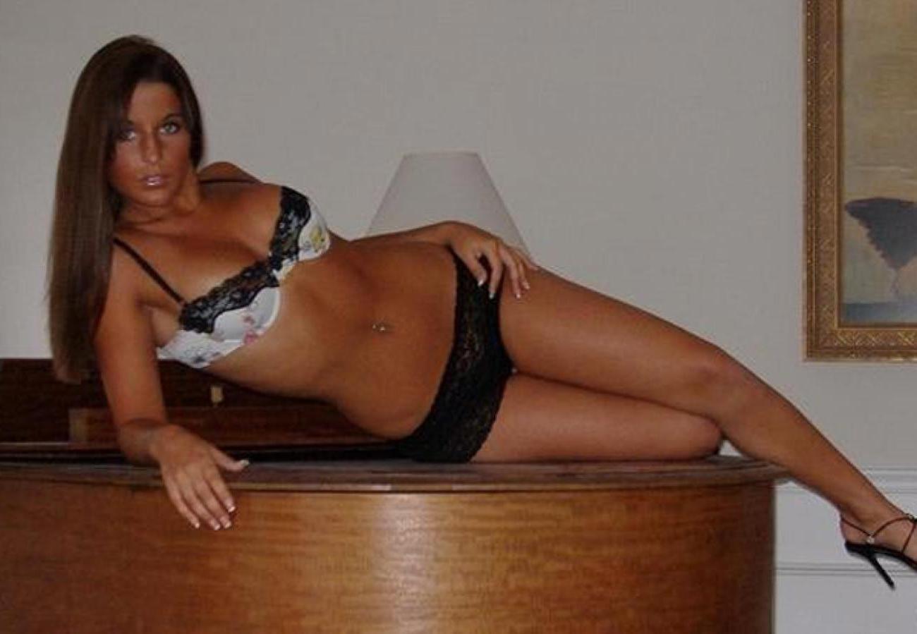 15P Various photos of sexy amateur wives