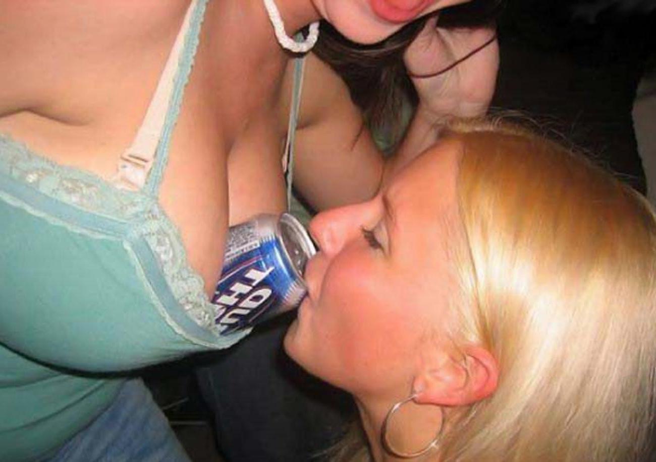 15P Pictures of trashed chicks gone wild