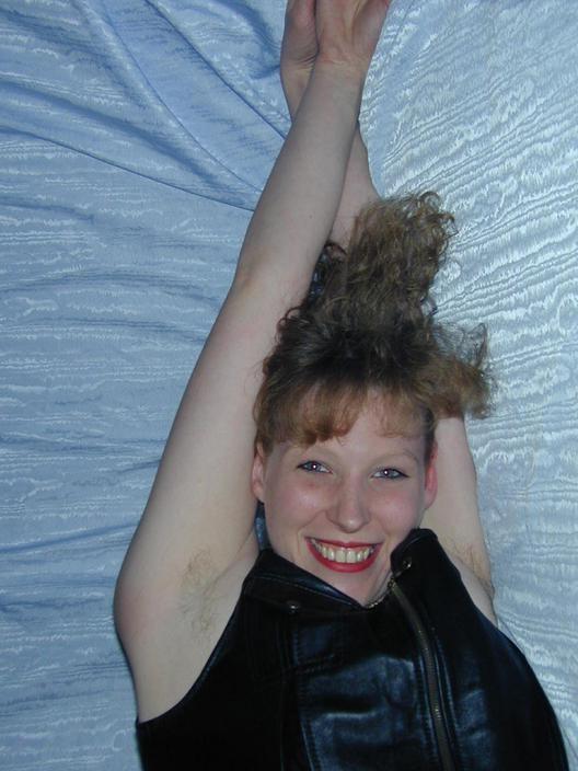 16P Chubby Lingerie Milf Spreading Pussy on Bed