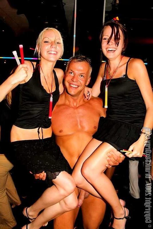 20P Men sink their rods in drunk babes pussy and mouth