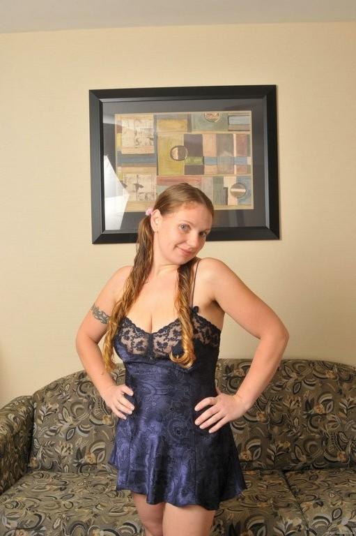 15P Therese exposes her hairy mature pussy
