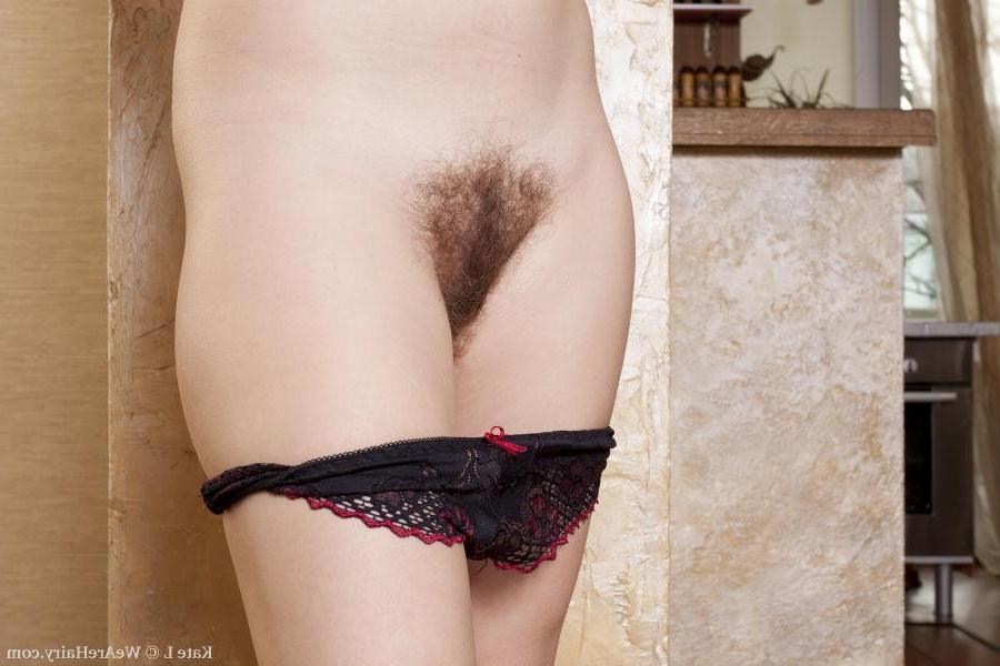 16P Small tits milf Kate strips to show her very hairy beaver