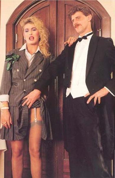 16P Dirty retro ladies pleasing two guys before a wedding