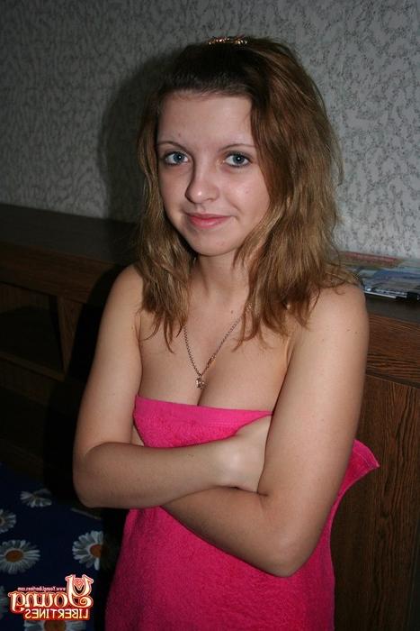 16P After reading a dirty magazine this girl gets really horny