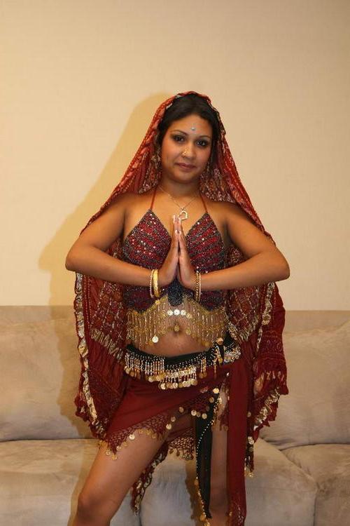 15P Hot indian chick Monkia gets her pussy drilled and ends up cum showered