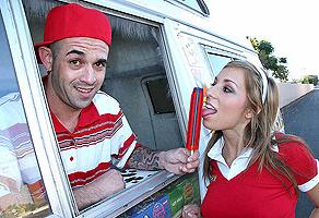20P Skanky teen gets dick drilled in the back of a truck