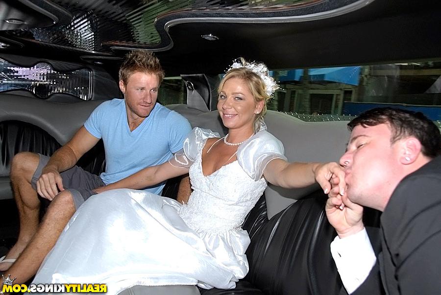 12P Hot bride fucked in limo by grooms maid real hot amateur sex party