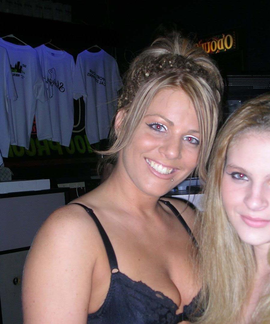 14P Busty MILF's Showing Off 