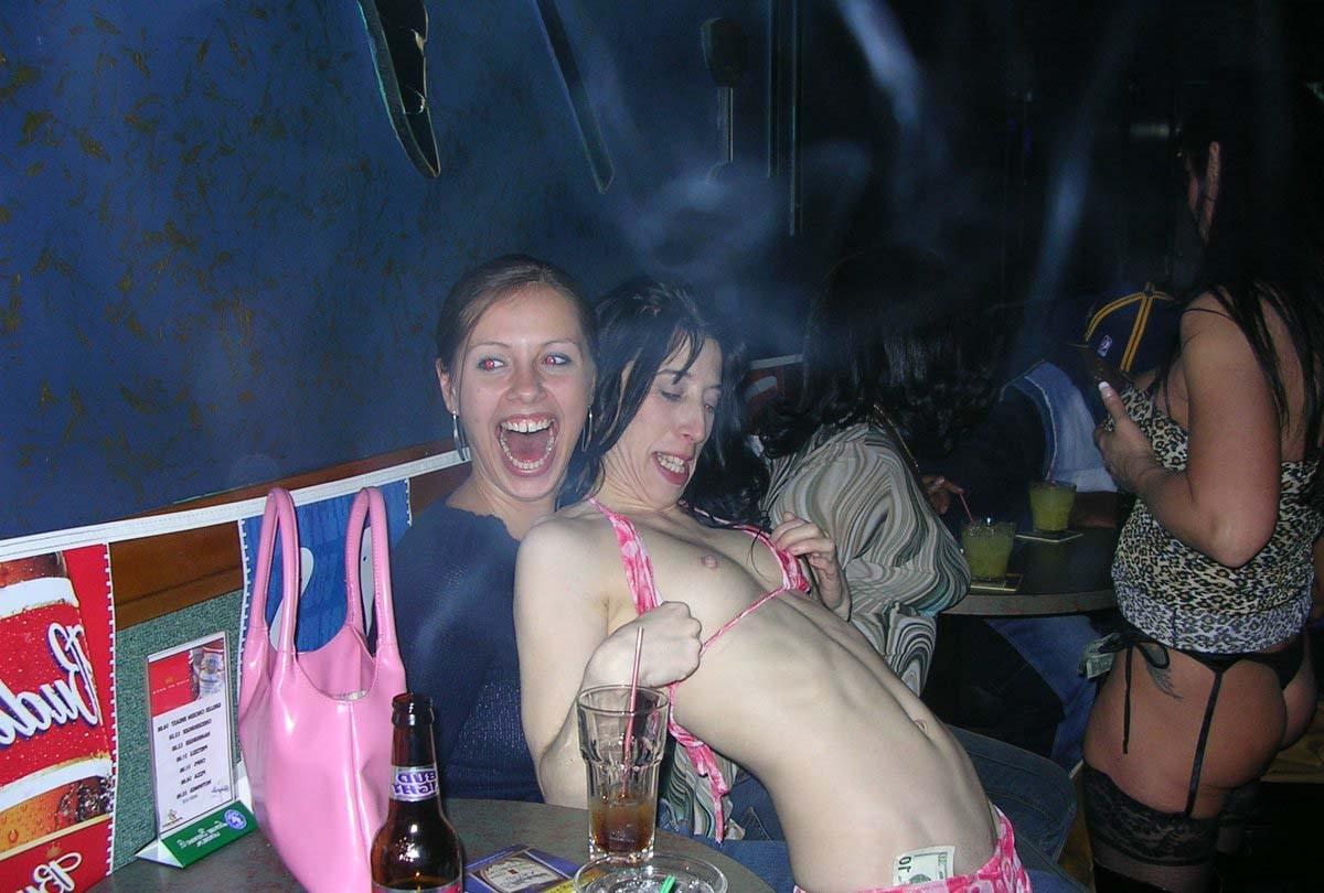 14P Busty MILF's Showing Off 