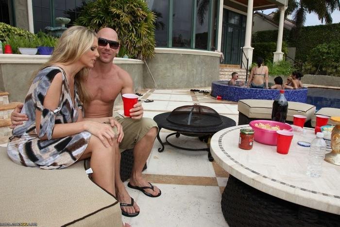 12P Pool Sex Party 