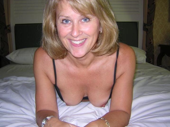 15P MILF Sexy Girlfriend