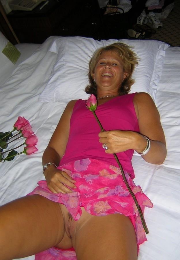 15P MILF Sexy Girlfriend