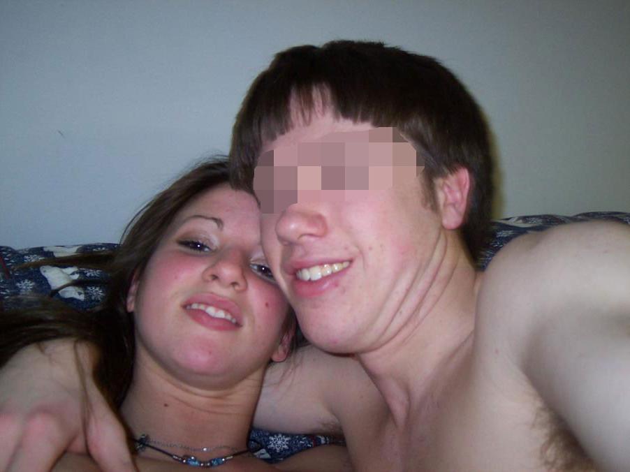 20P Amateur girlfriend sucking cock in her bedroom