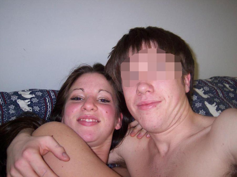 20P Amateur girlfriend sucking cock in her bedroom