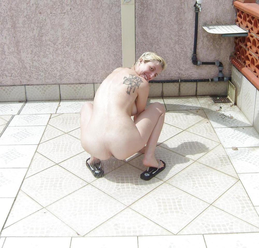 25P FRENCH BLONDE POSING