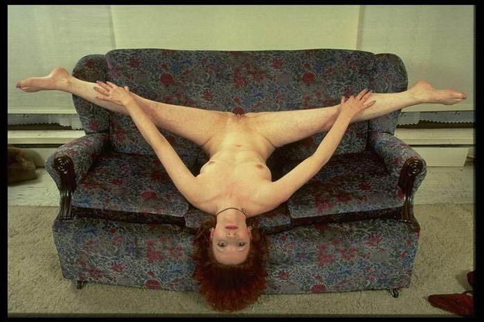 16P Dirty Redhead Milf Spreading Pussy Wide Open
