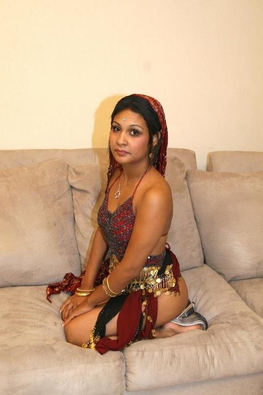 16P Hot indian chick Monkia gets her pussy drilled and ends up cum showered