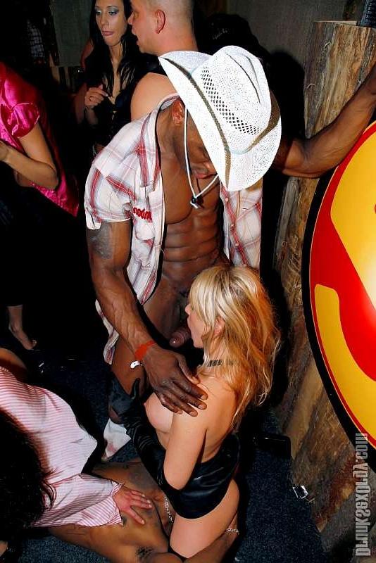 20P Food fetish loving chicks in expensive dresses getting drilled
