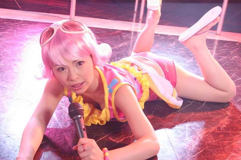 16P Kinky Tokyo Performer