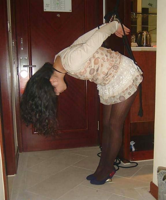 25P Tied up in pantyhose