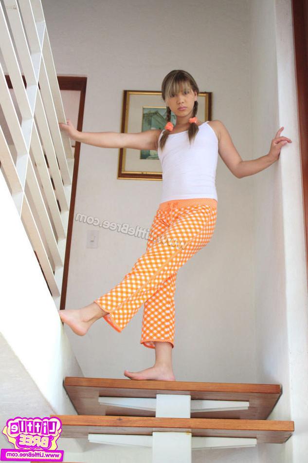 15P 18 year old Little Bree stripping to show bare pussy on steps