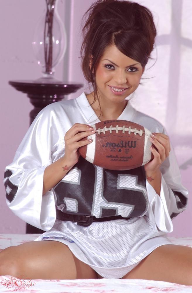 15P Yurizan Beltran gets her big tits ready for the football game