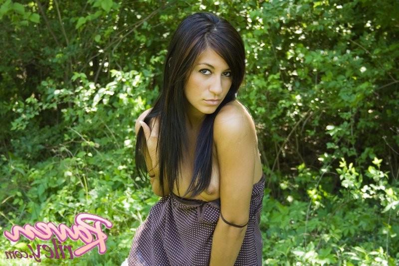 15P naughty raven riley spreading pussy in the forest