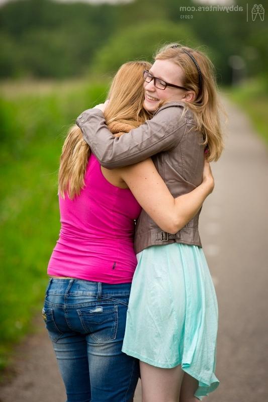 15P Amazing girls lick and rub beautiful pussies outdoors