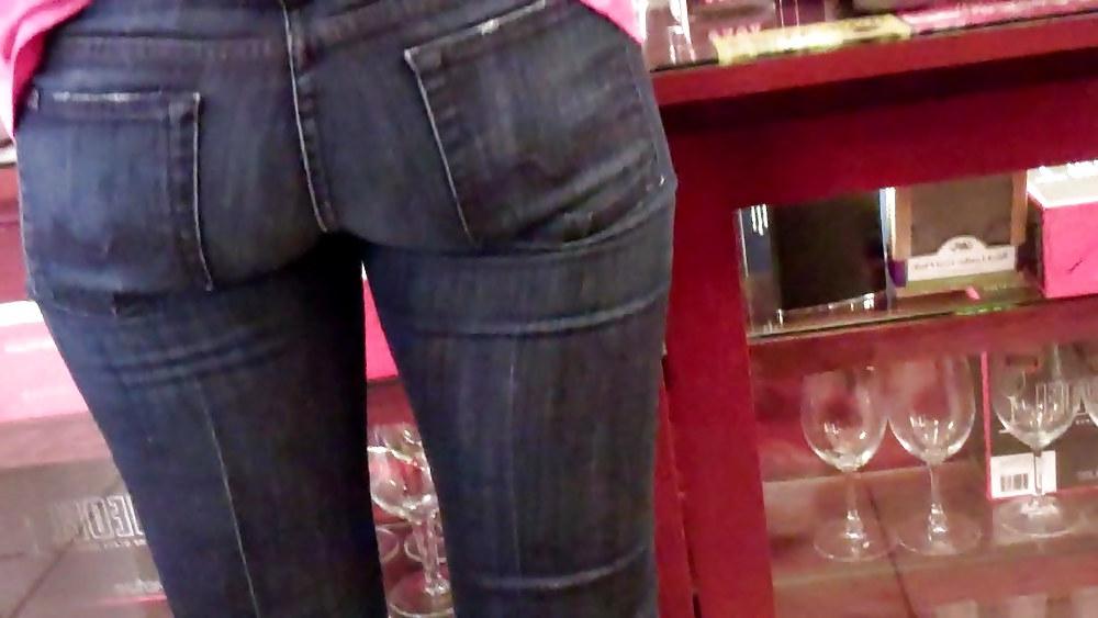 14P Nice ass & butt in blue jeans at the Liquor store