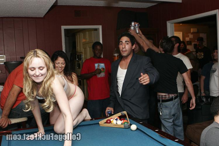 16P Hot lesbians at college party sex