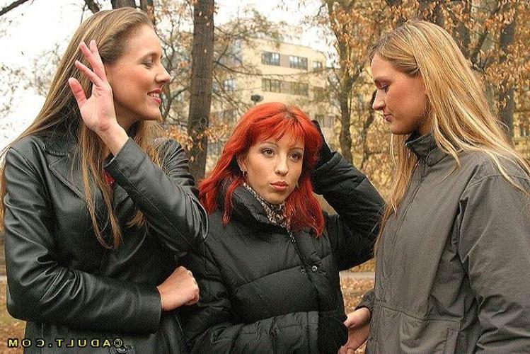 16P Euro redhead lesbian babe threeway group pussy licking oral sex