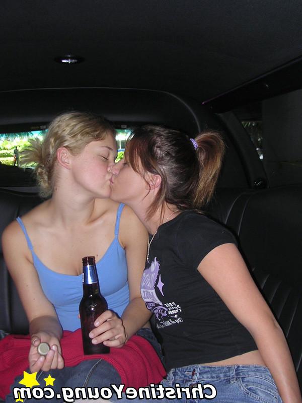 15P sexy teens messing around in a limo