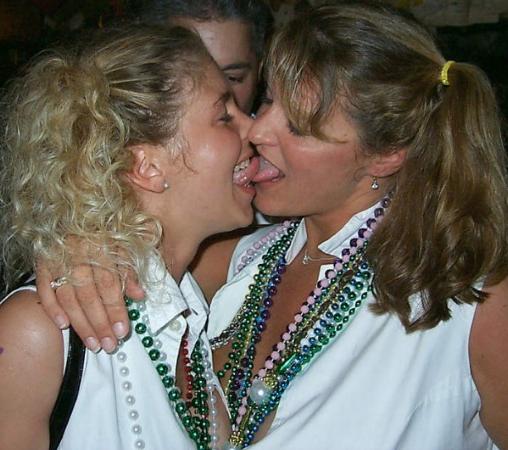 15P Drunk lez college girls kissing