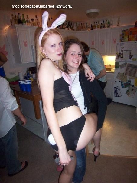 16P Redhead party teen