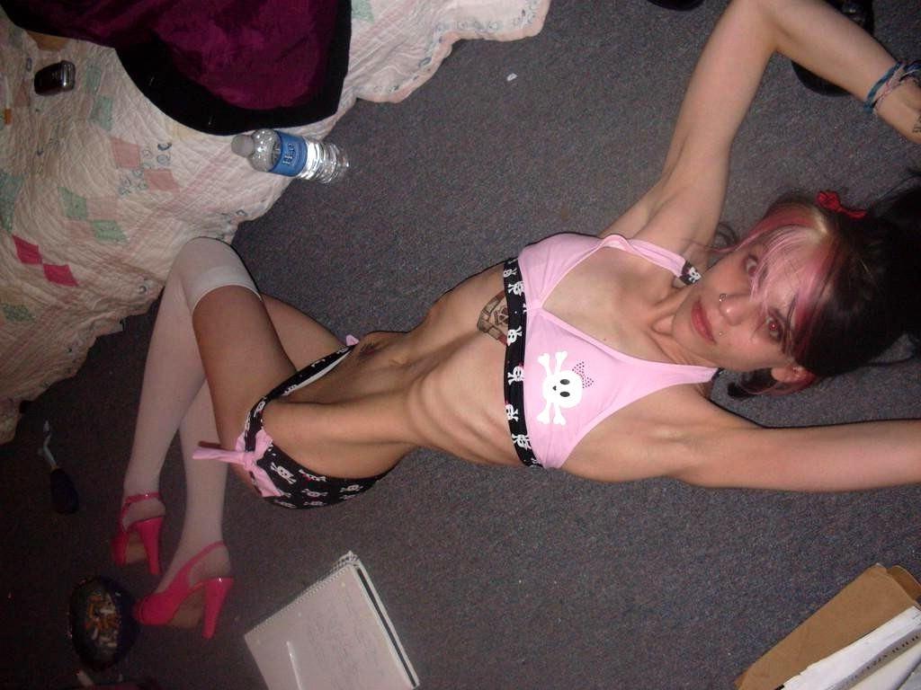 10P Skinny Girls