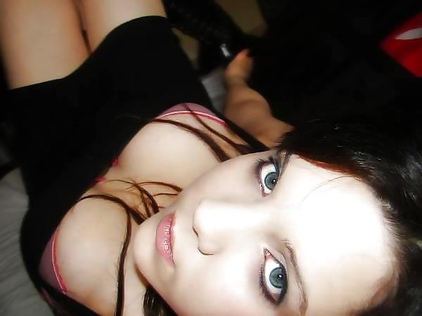 25P Amazing Amature (little nudity)