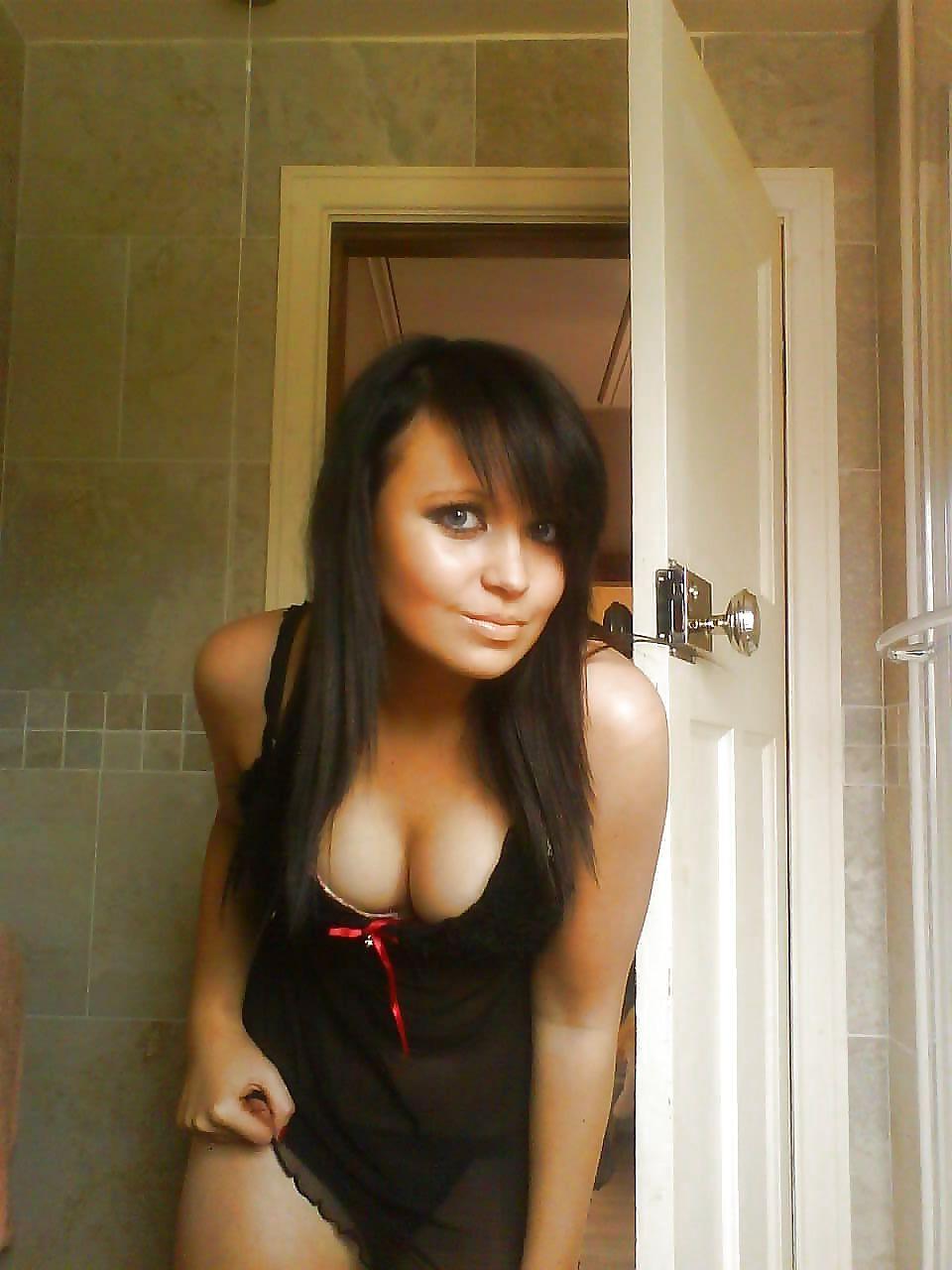 25P Amazing Amature (little nudity)