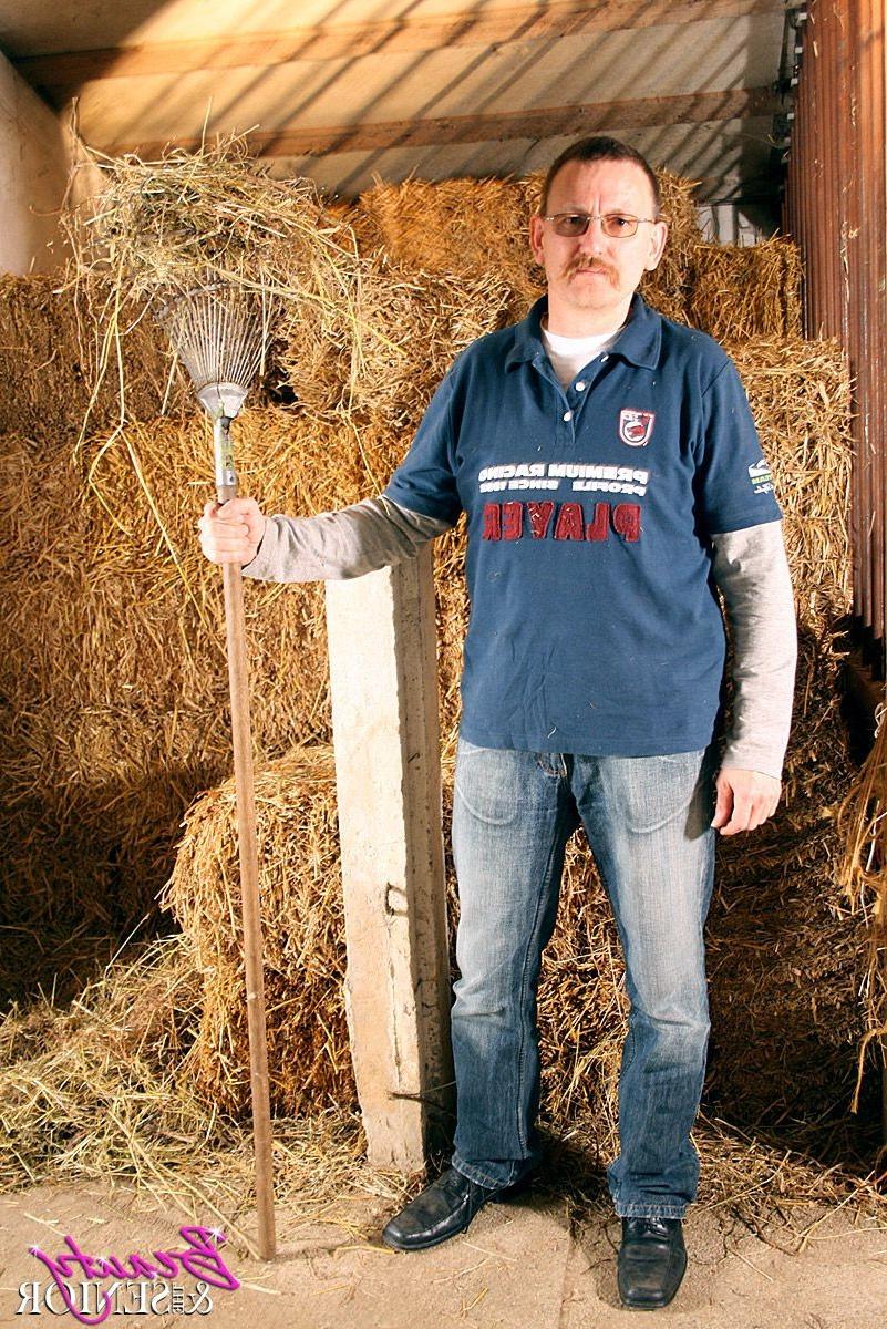 14P Dirty senior with a mustache enjoys a young pussy