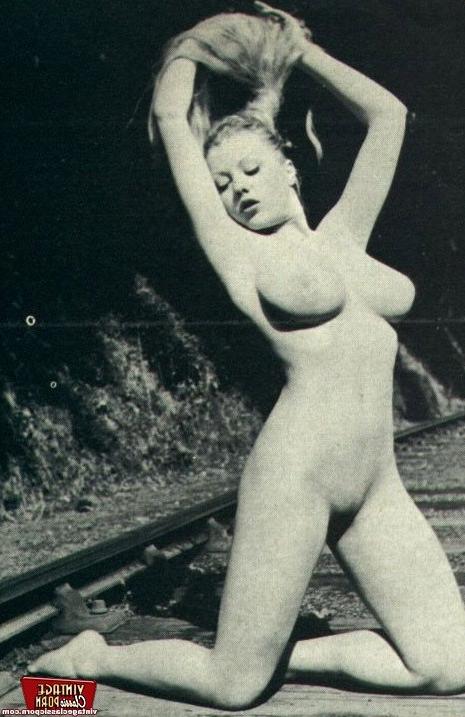 12P Sensual blonde sixties babes showing their fine body parts