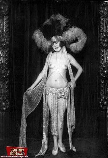 12P Several vintage ladies showing their sensual dance moves